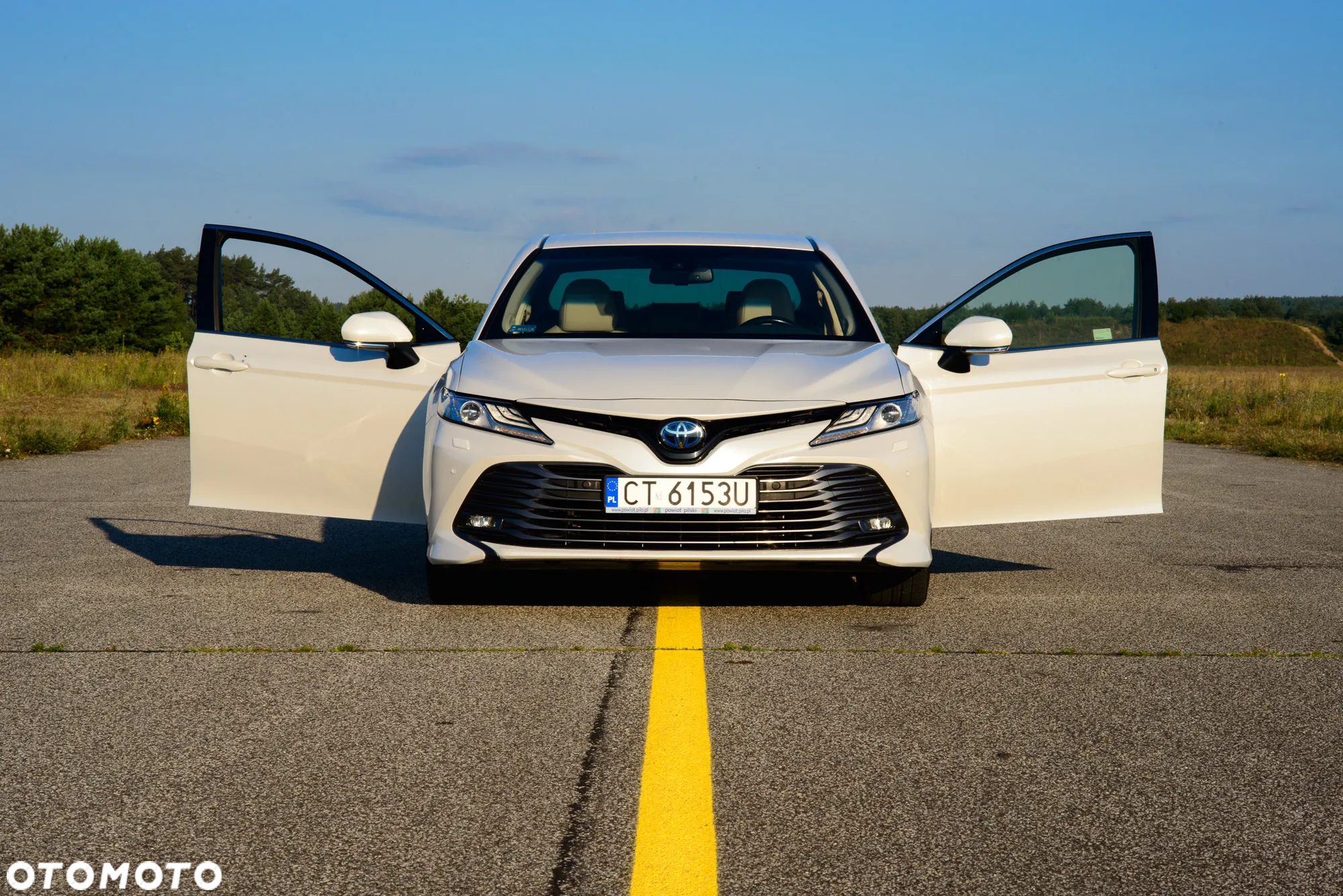 Toyota Camry 2.5 Hybrid Executive CVT - 10