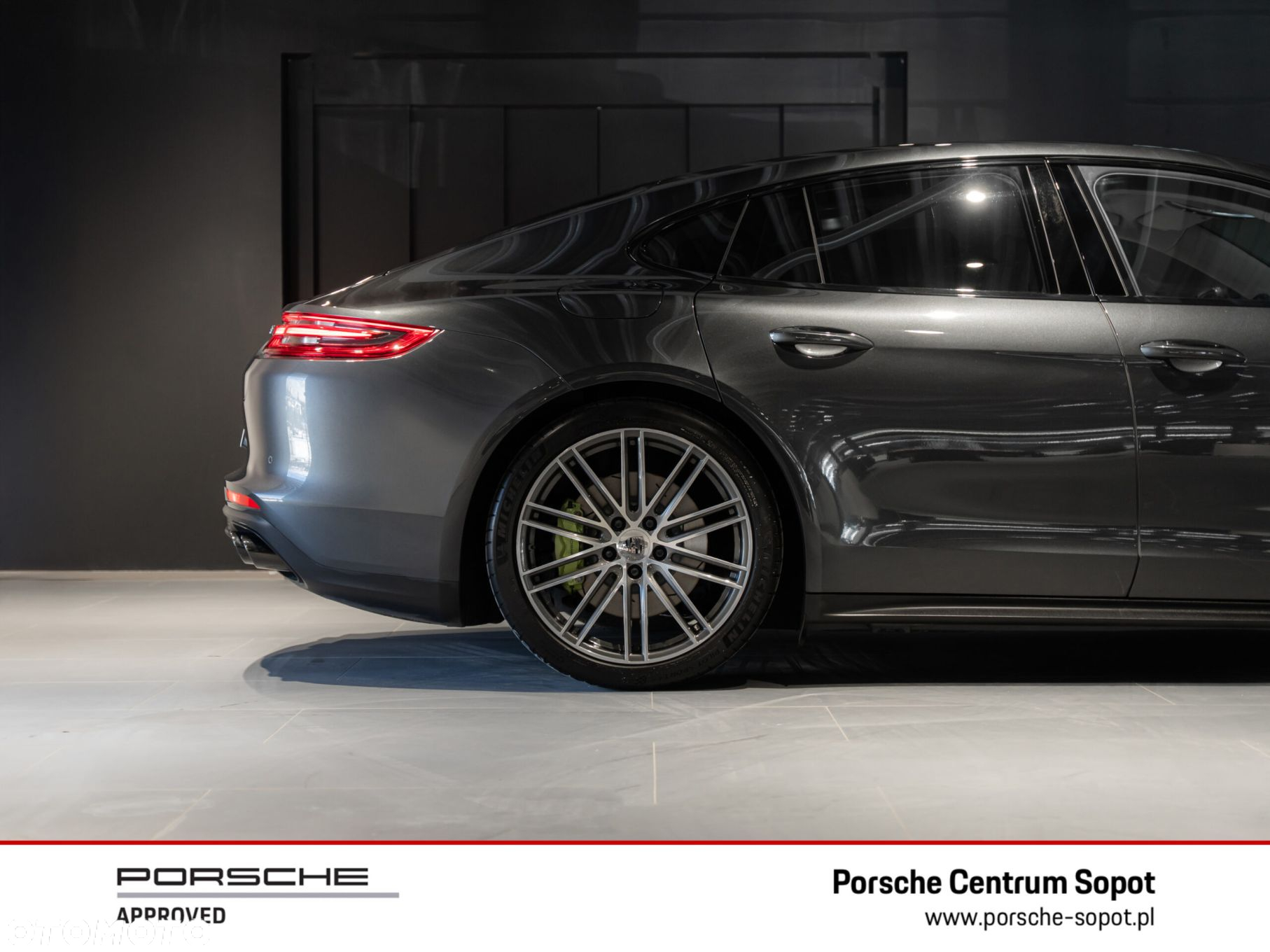 Porsche Panamera - 11