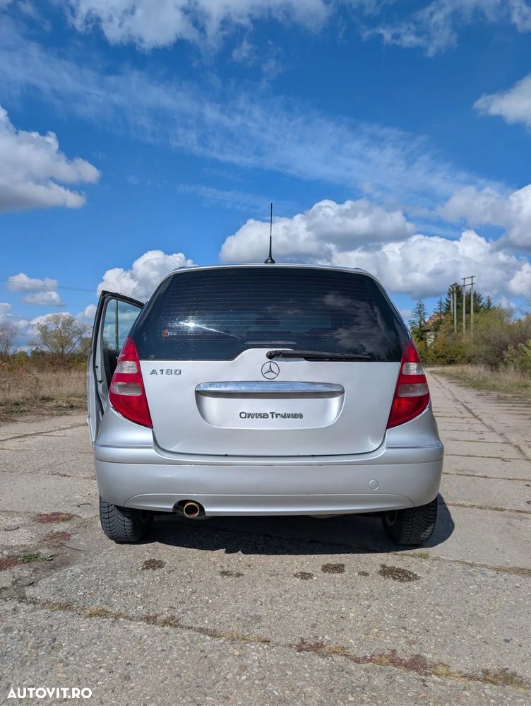 Mercedes-Benz A 180 - 6
