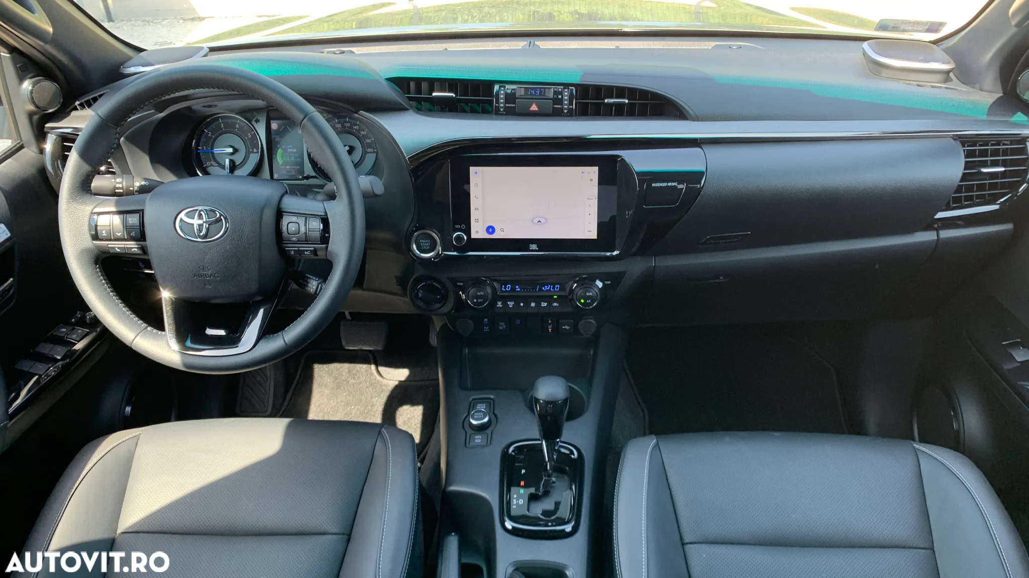 Toyota Hilux 2.8D 204CP 4x4 Double Cab AT MHEV Invincible Color Edition (3E5) - 15