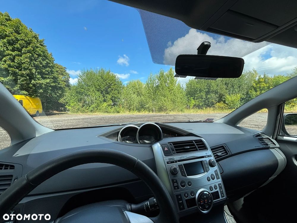 Toyota Verso - 10
