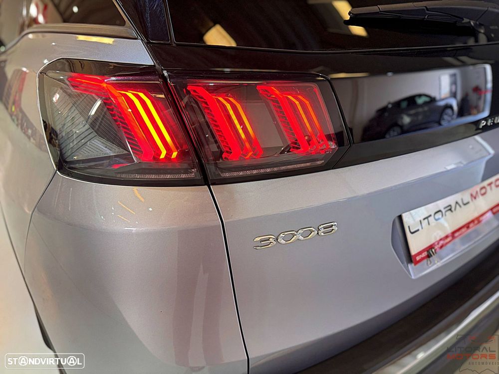 Peugeot 3008 1.2 PureTech Allure EAT8 - 8