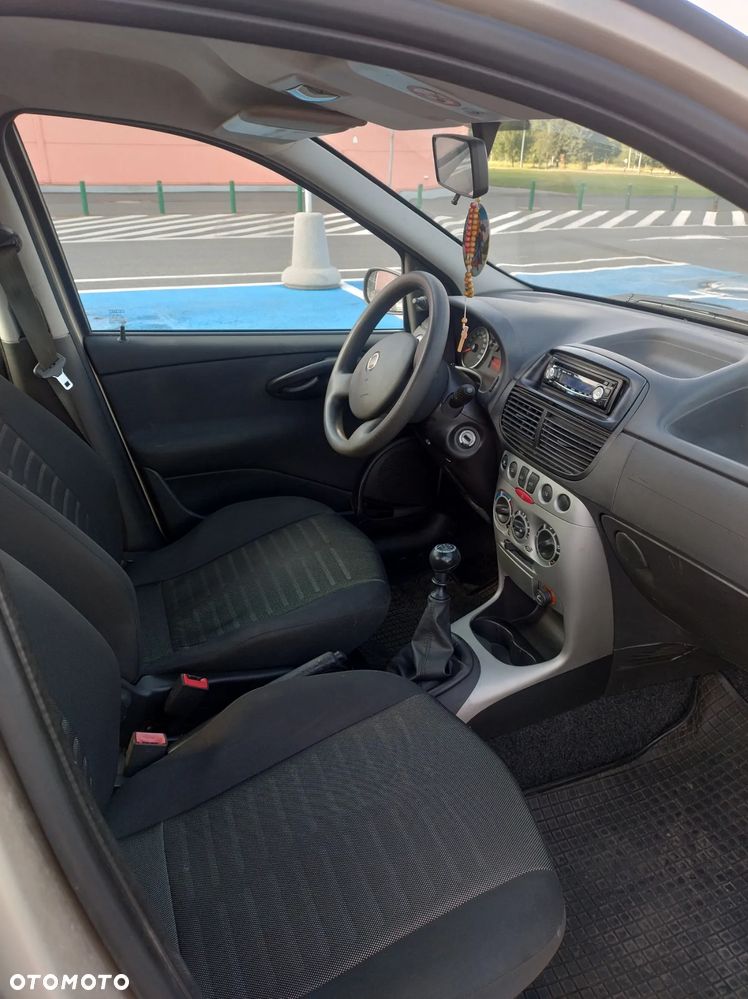 Fiat Punto - 11