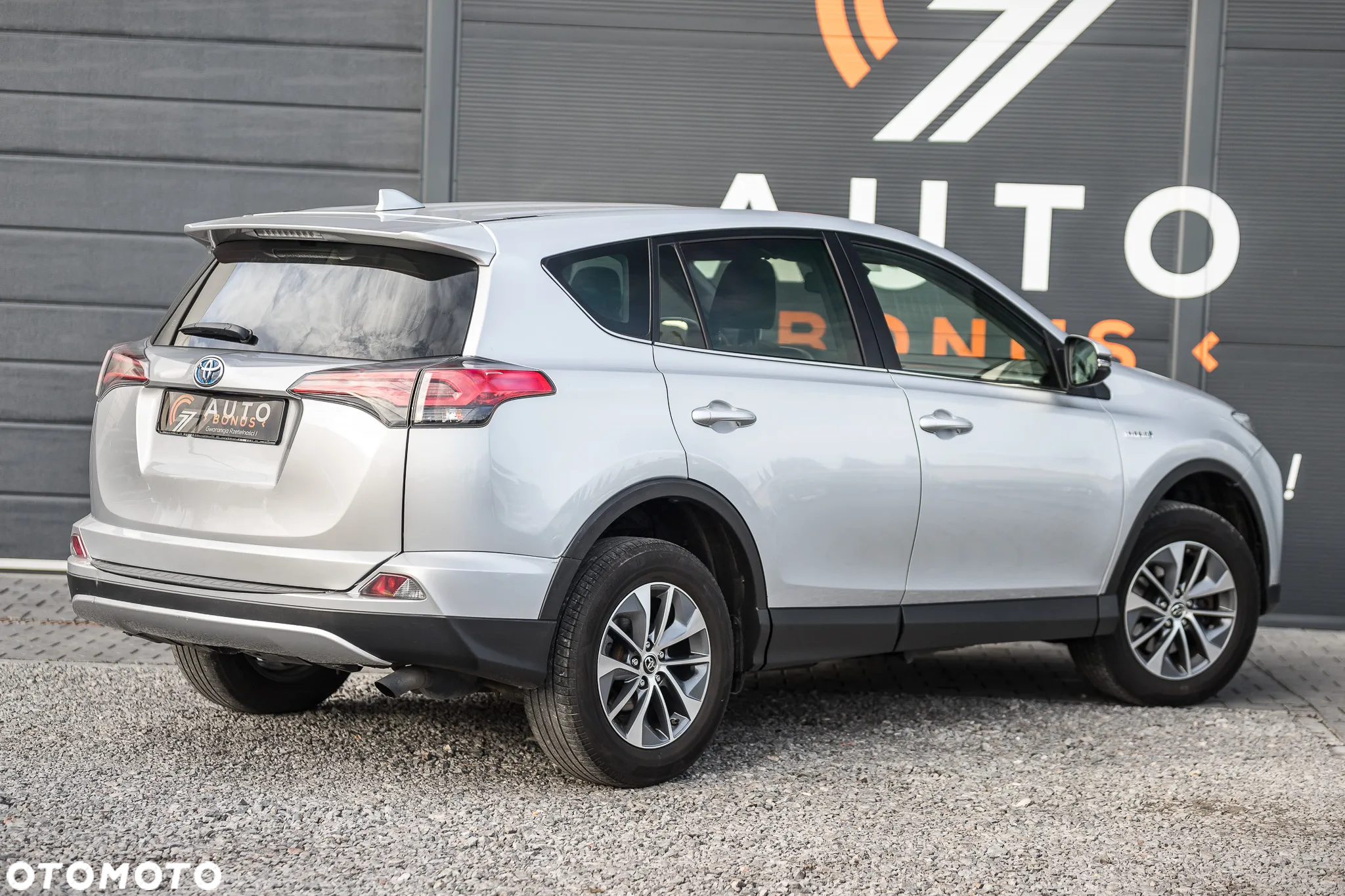 Toyota RAV4 - 10