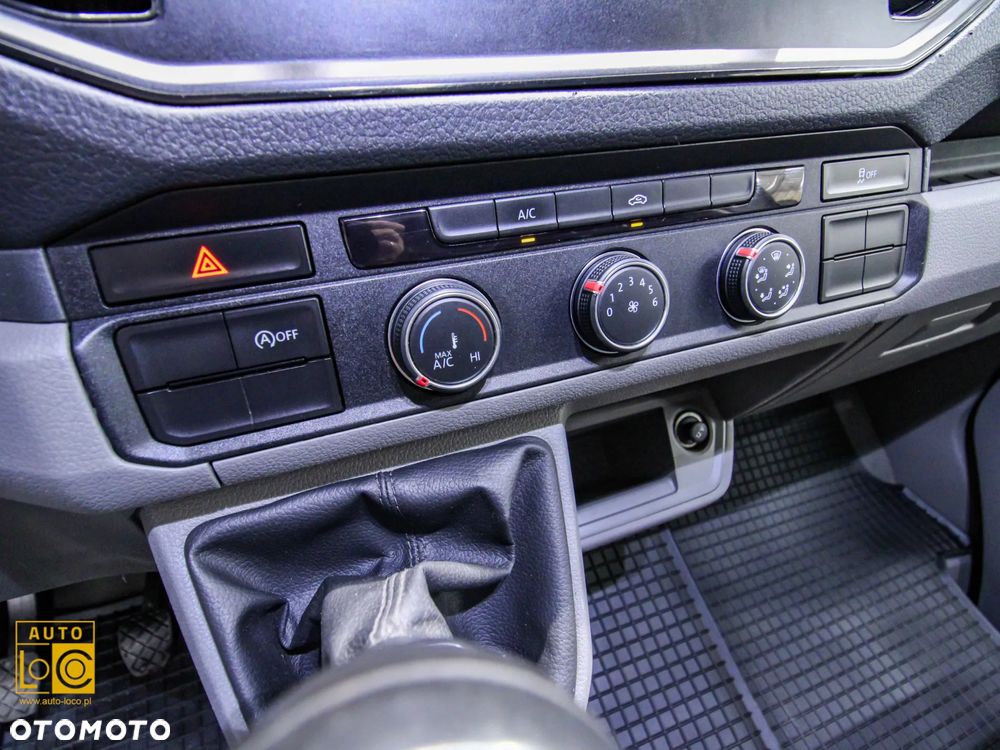Volkswagen CRAFTER SKRZYNIA 5m - 17