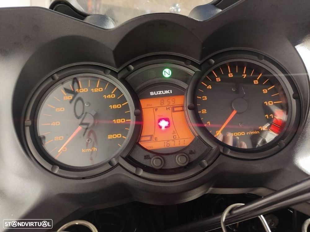 Suzuki DL V-STROM 650 - 5