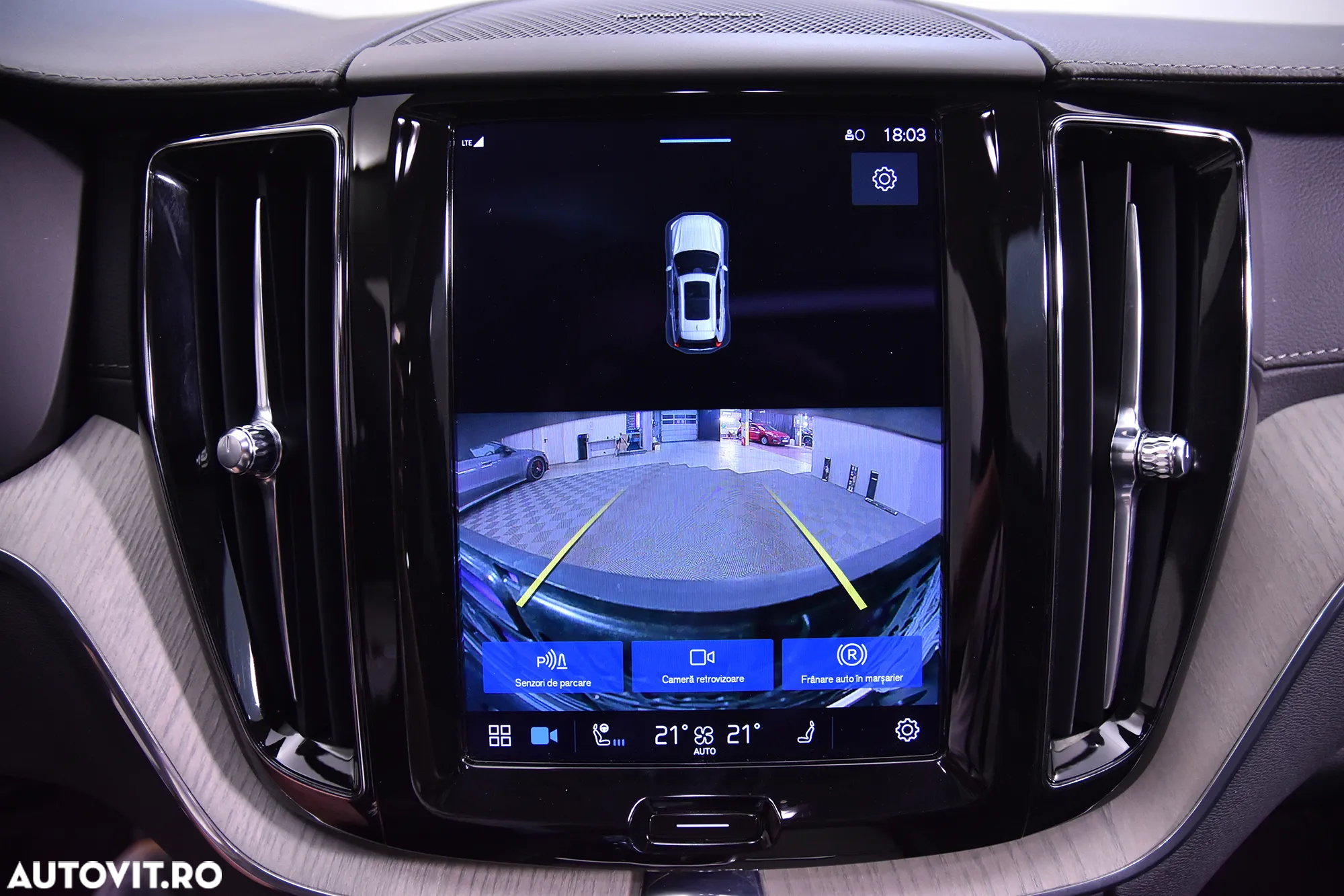 Volvo XC 60 T8 AWD Recharge Core - 19