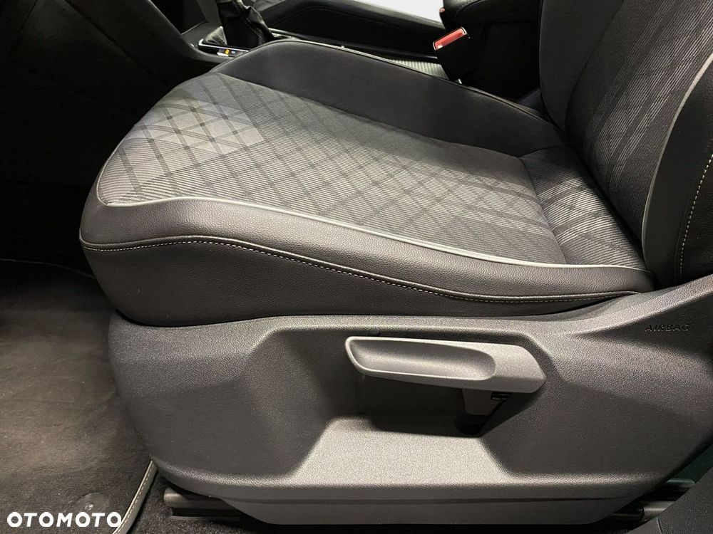 Volkswagen Tiguan - 20