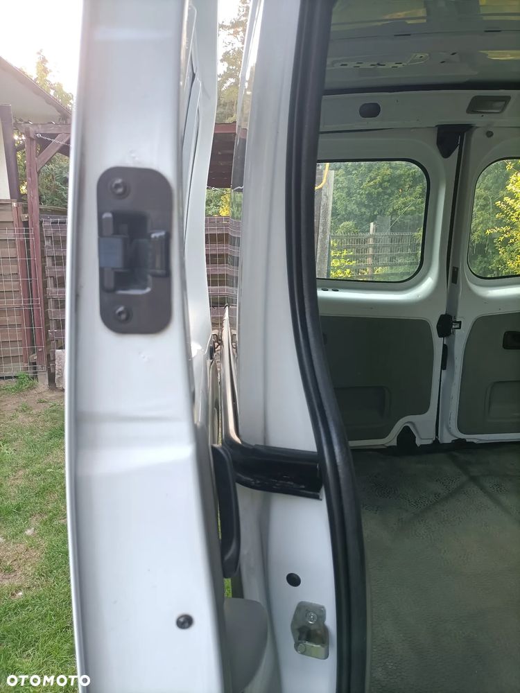 Opel Vivaro - 20