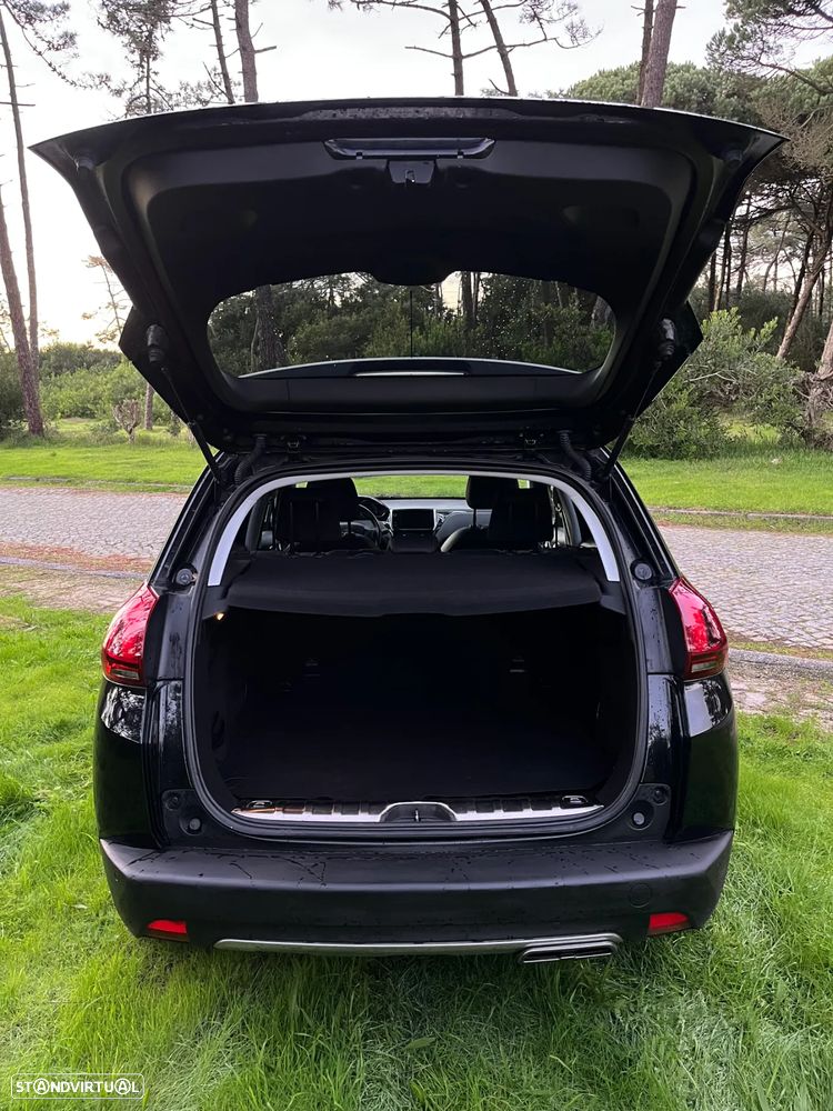 Peugeot 2008 1.2 PureTech GT Line - 6