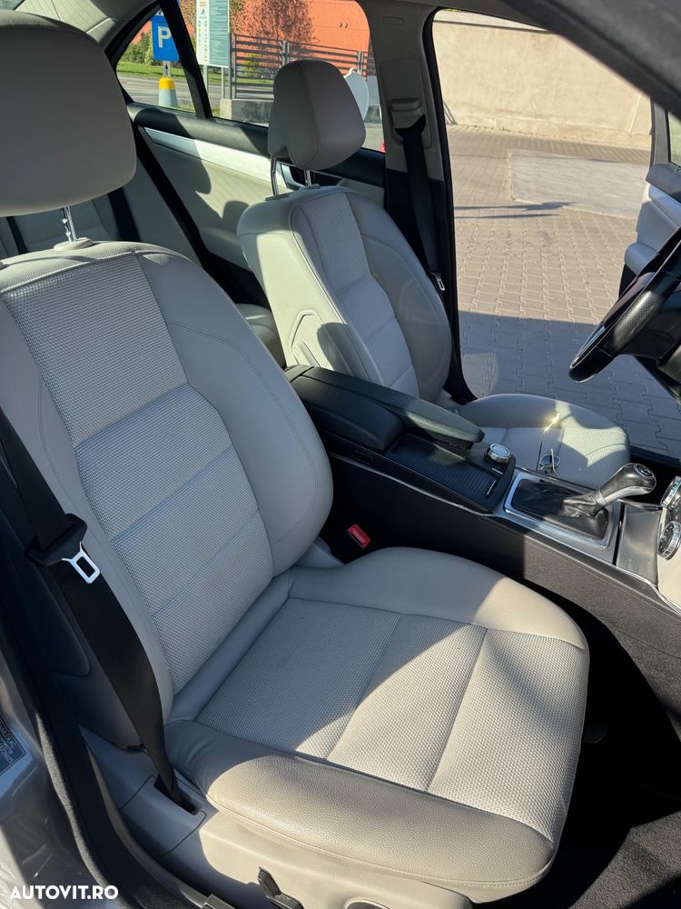 Mercedes-Benz C - 13