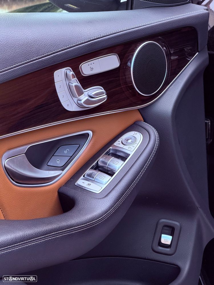 Mercedes-Benz GLC 300 de 4Matic 9G-TRONIC AMG Line - 24