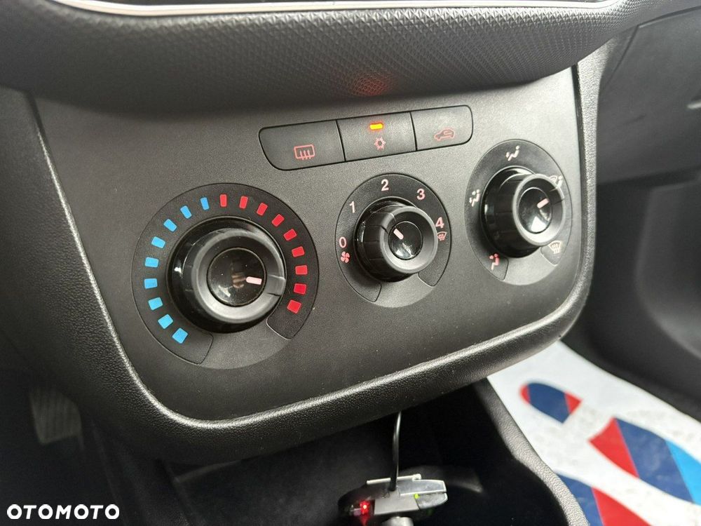 Fiat Grande Punto - 21