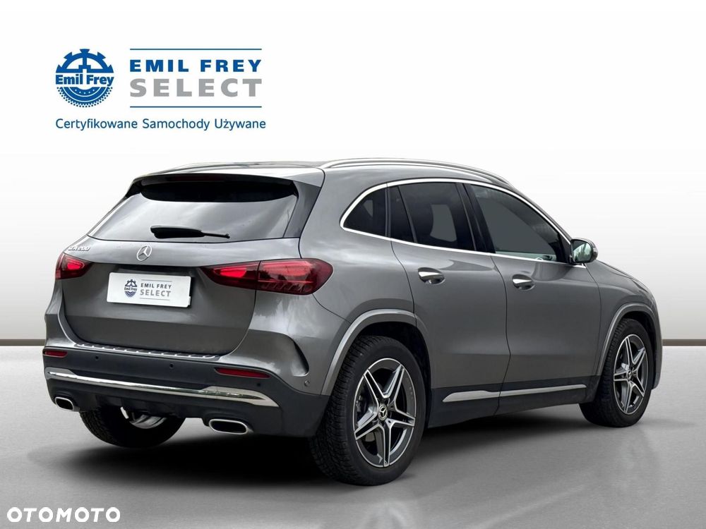 Mercedes-Benz GLA - 6