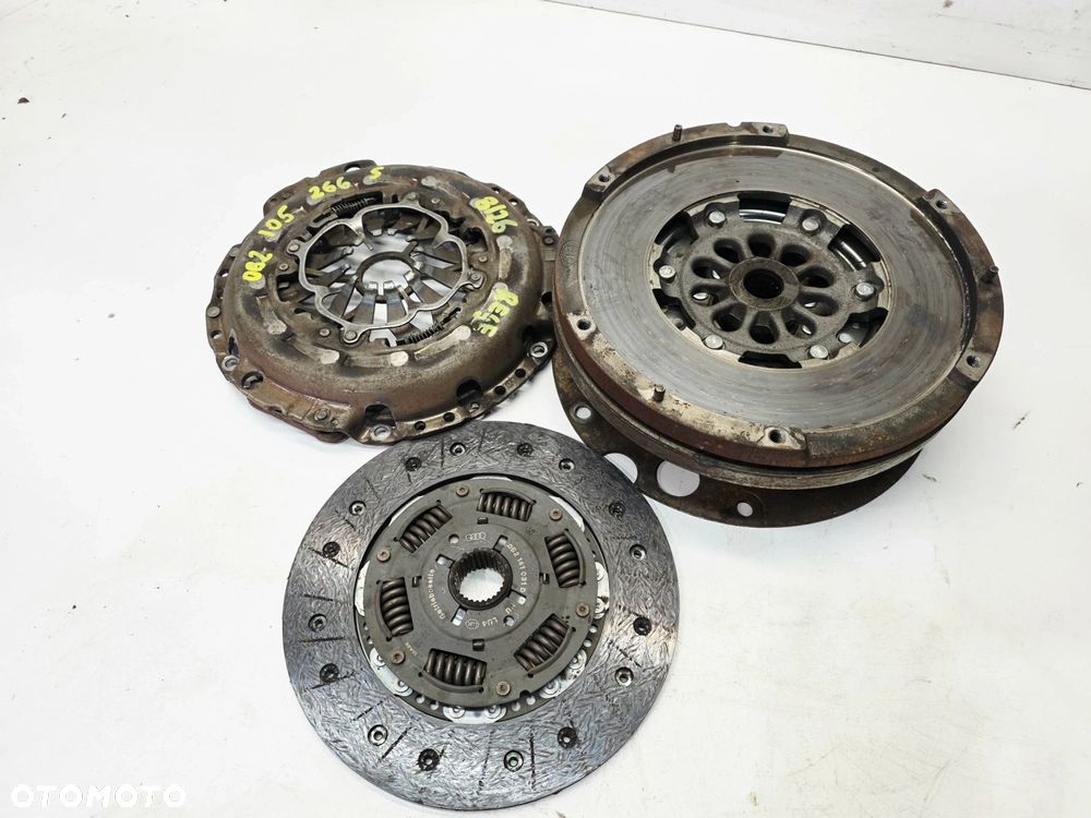 KOŁO DWUMASOWE SPRZĘGŁO AUDI A4 B8 A5 2.0 TDI TFSI 0B2105266S 8/26 - 1