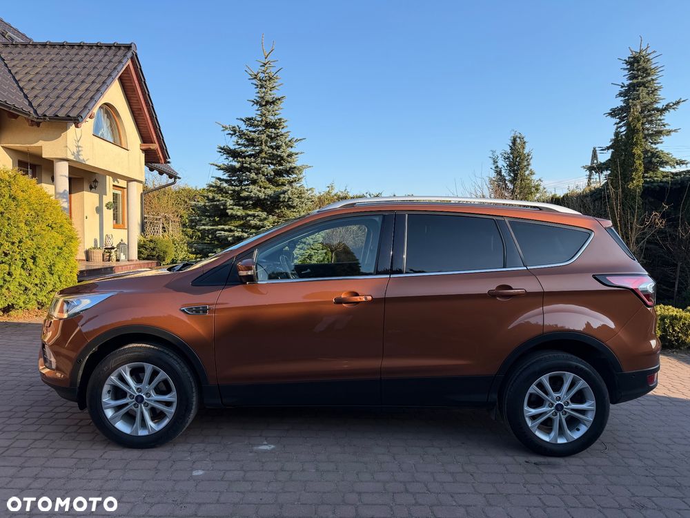 Ford Kuga 1.5 EcoBoost 2x4 Titanium - 2