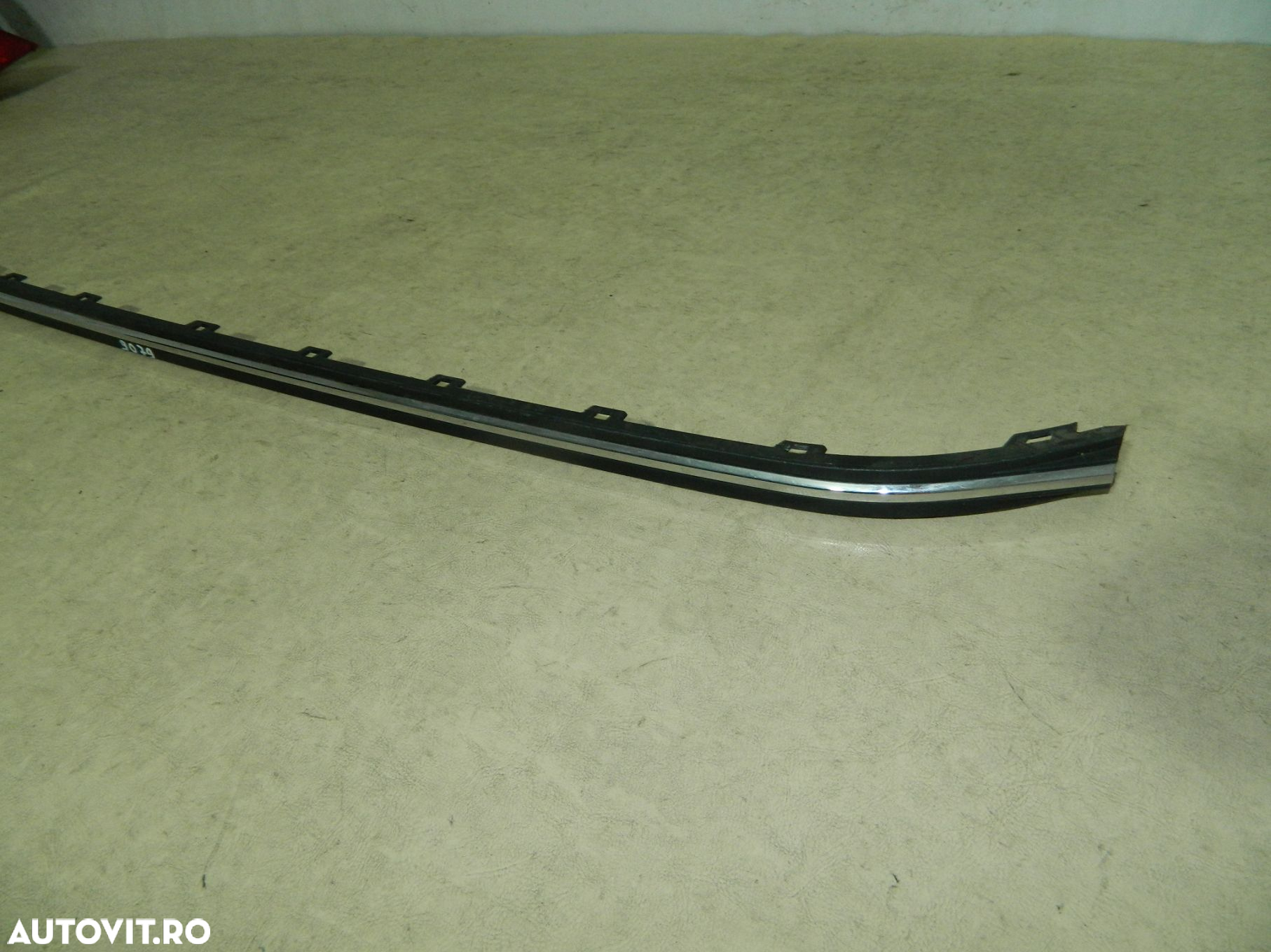 Ornament central cu crom - bara fata, VW Touareg, 19-20, 760807245A - 7