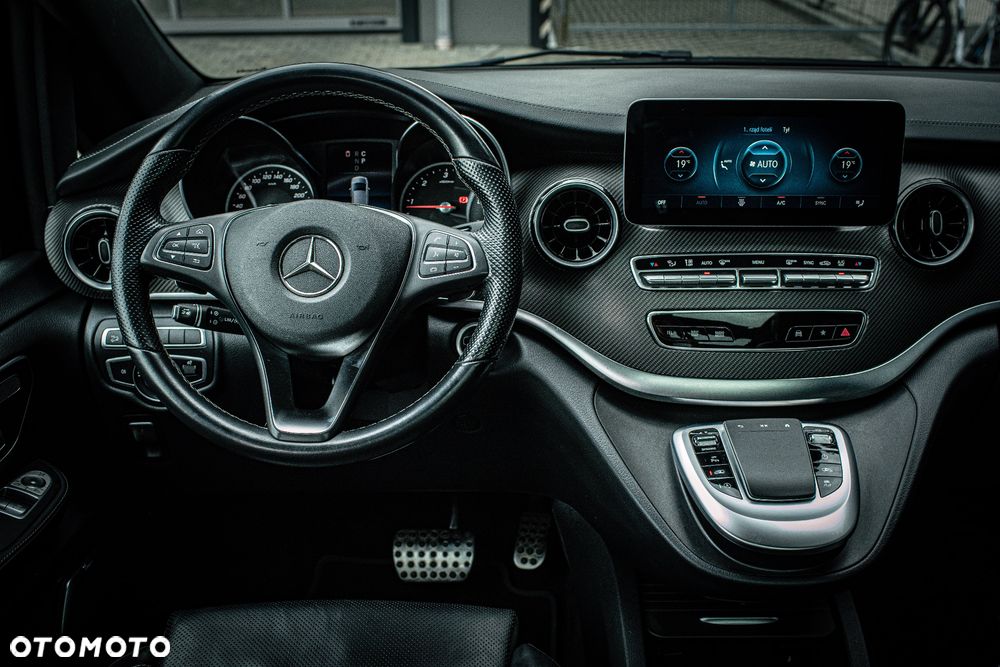 Mercedes-Benz Klasa V 300 d 4-Matic Avantgarde 9G-Tronic - 14