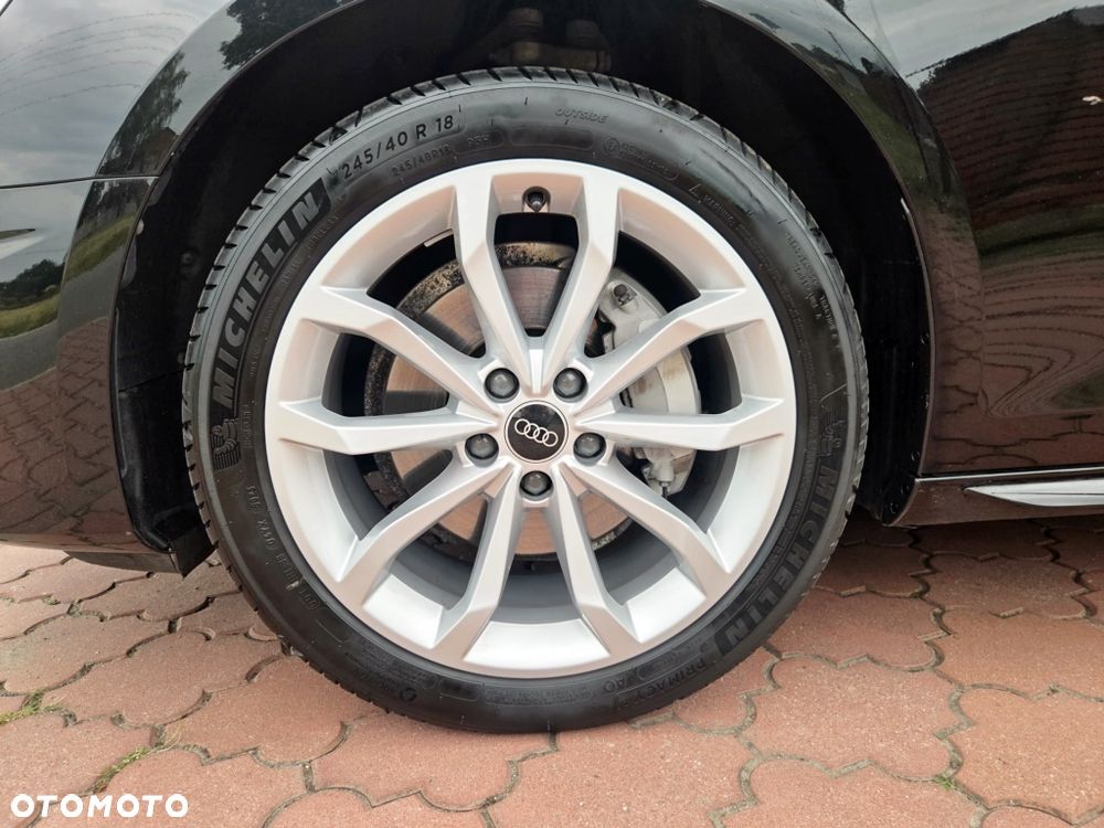 Audi A4 Avant 40 TDI S tronic - 13
