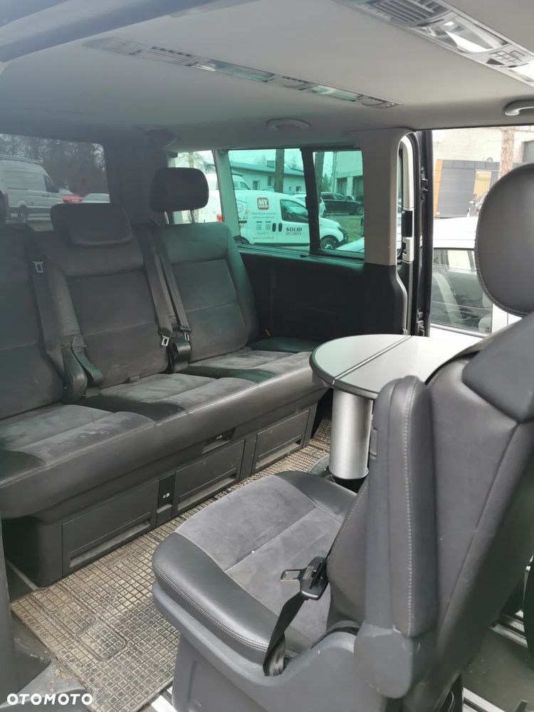 Volkswagen Multivan - 39