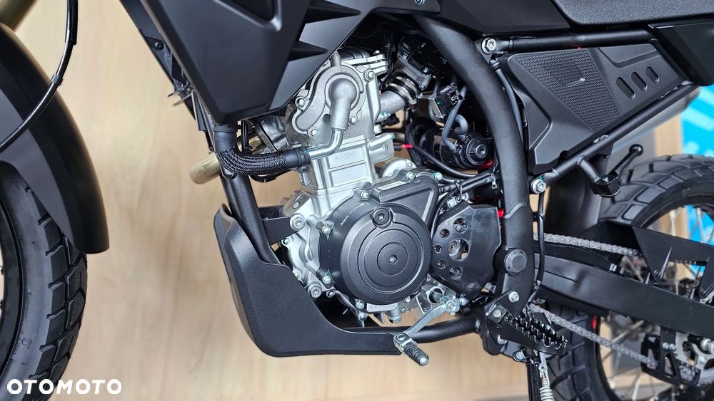 QJMOTOR SRT 125DX - 9