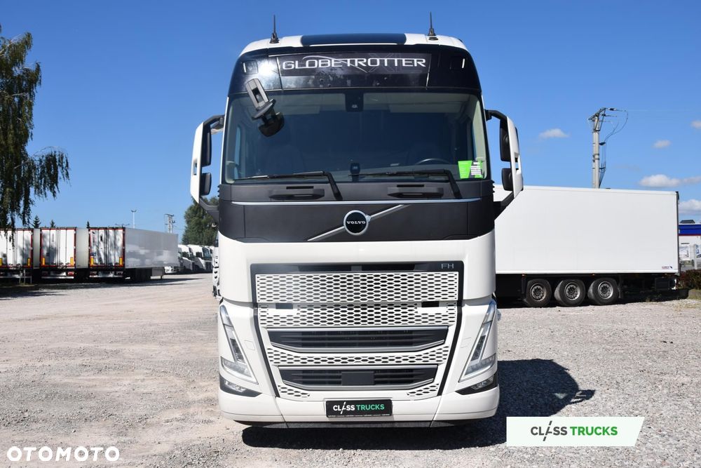 Volvo FH 500 Globetrotter XL i-ParkCool Adaptive Cruise Control Side Skirts - 3