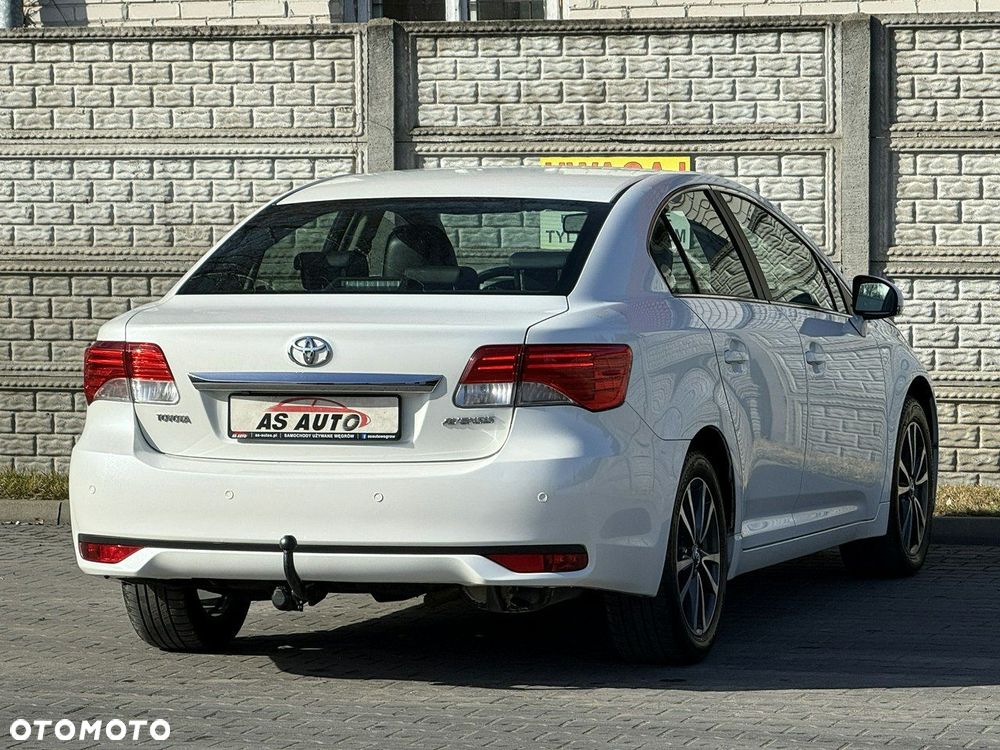 Toyota Avensis 2.0 Premium MS - 3