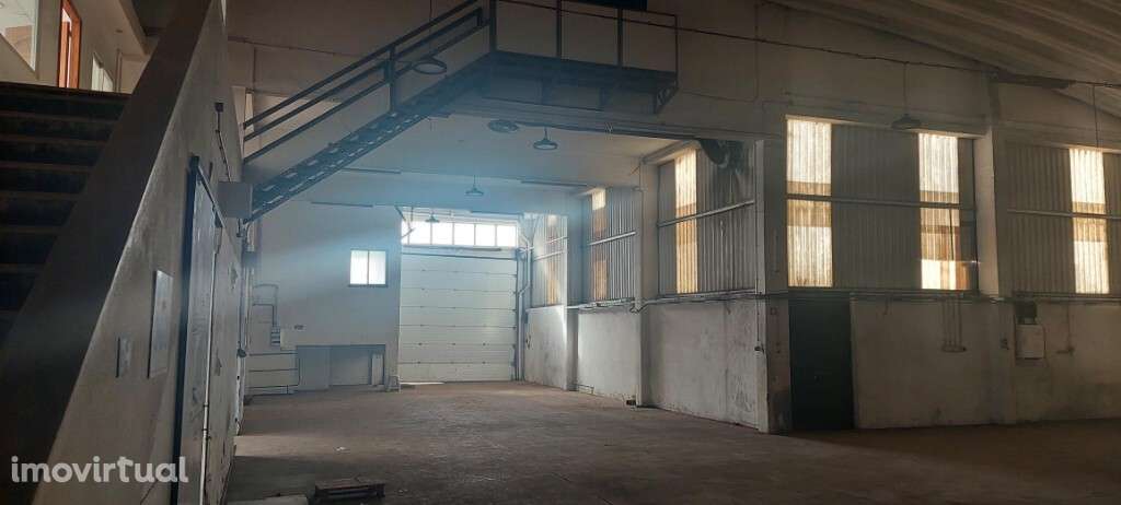 Armazém para arrendar em Rio de Mouro / Albarraque / Sintra - Grande imagem: 2/15