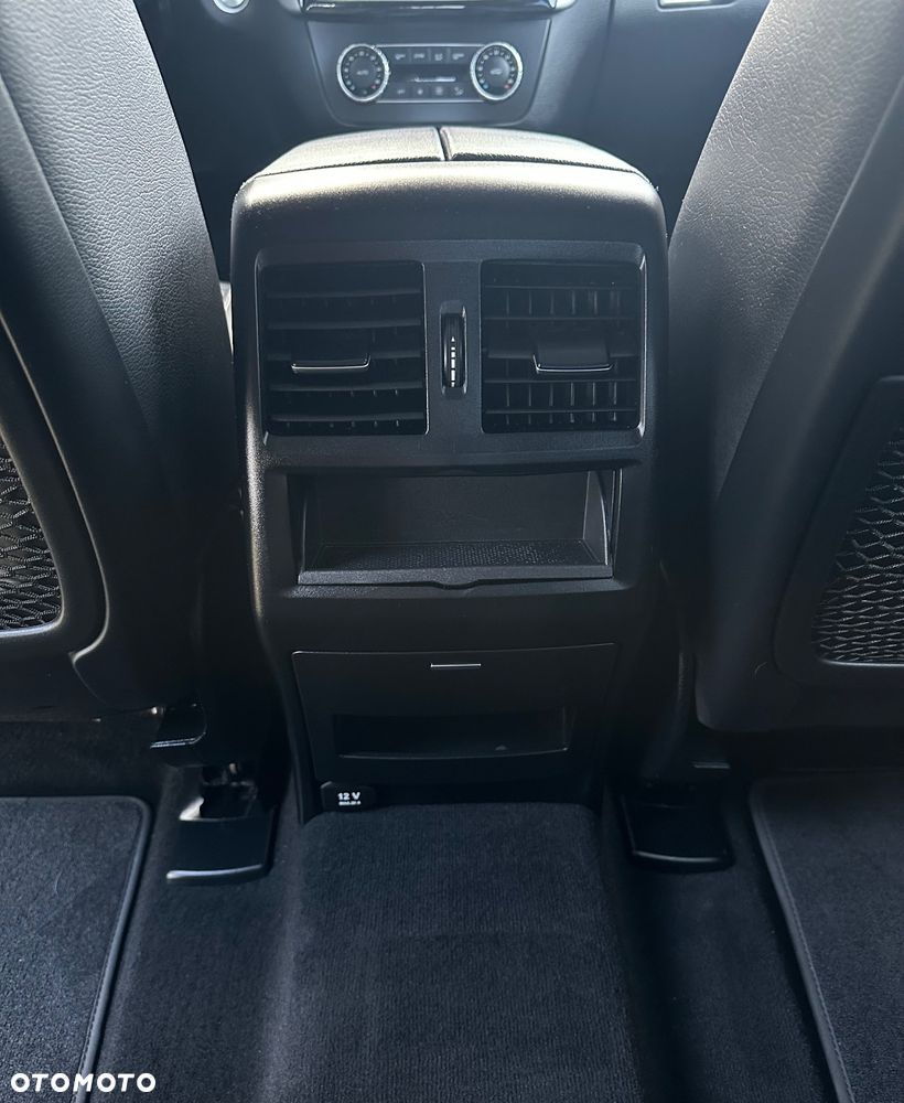 Mercedes-Benz GLE - 25