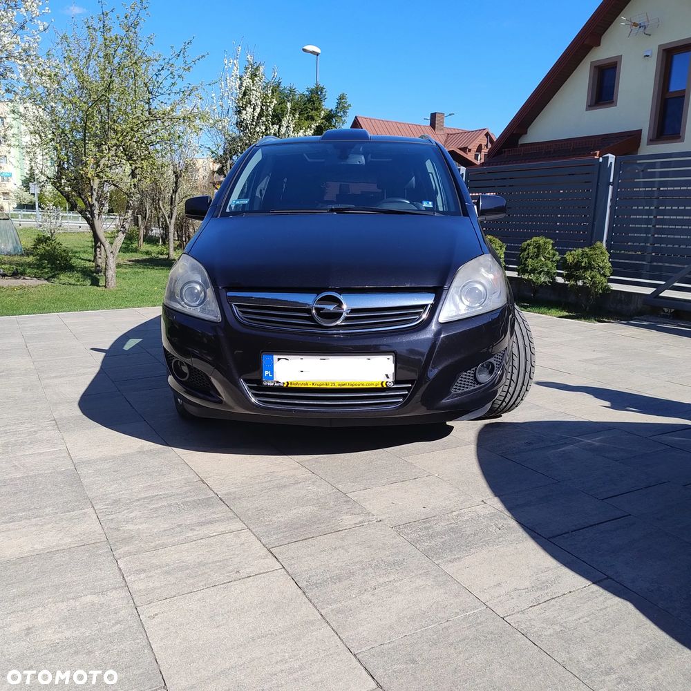Opel Zafira 1.9 CDTI Cosmo - 1