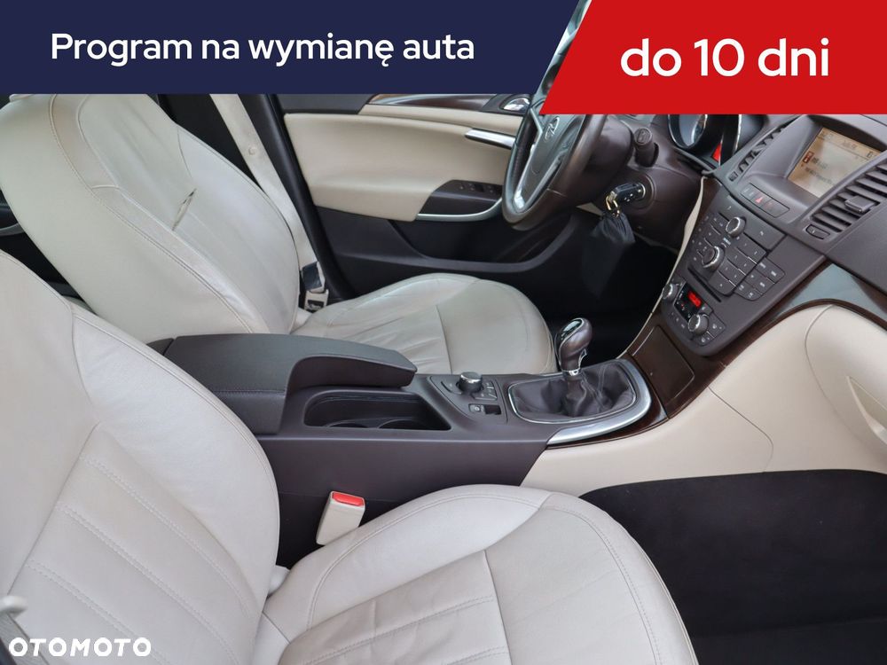 Opel Insignia - 11