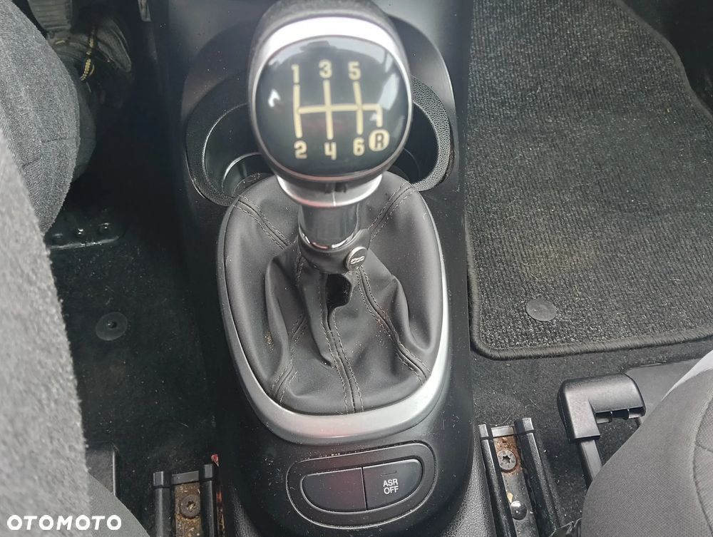 Fiat 500L 1.4 16V Urban Edition - 19