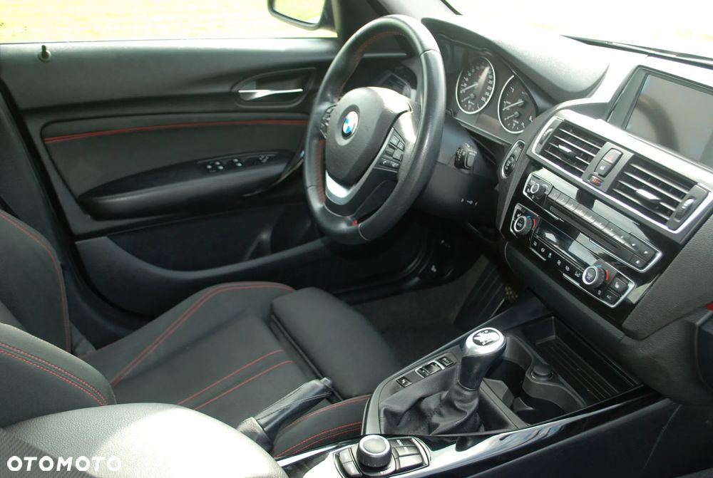BMW Seria 1 118d Sport Line - 37