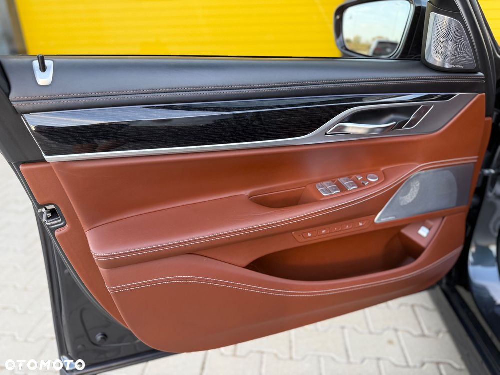 BMW Seria 7 750Ld xDrive - 27