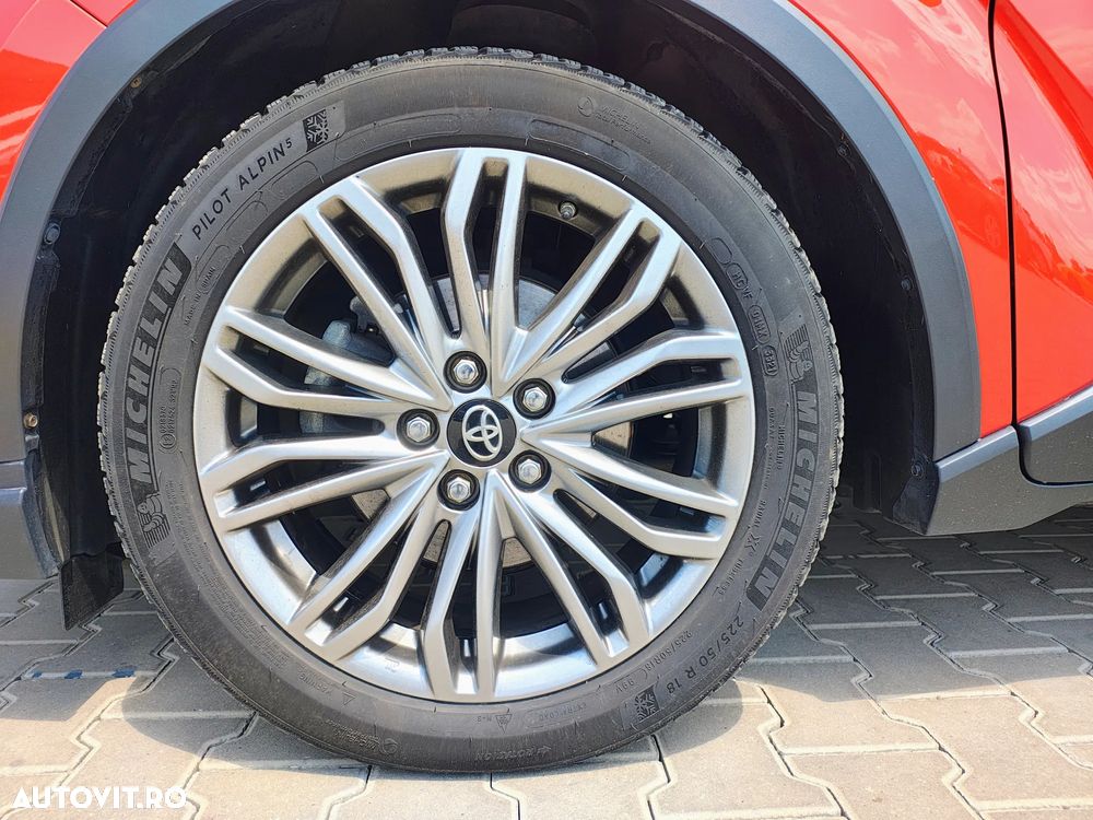 Toyota C-HR 2.0 HSD 184 CP 4x2 CVT Classy Bi-Tone - 5