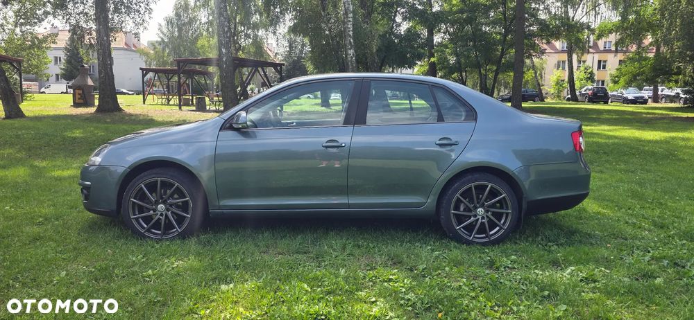 Volkswagen Jetta 1.9 TDI Comfortline - 3