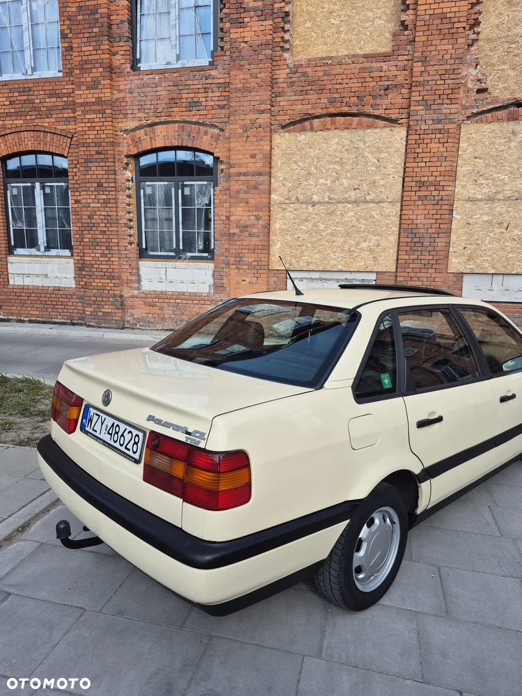 Volkswagen Passat 1.9 TDI CL - 18