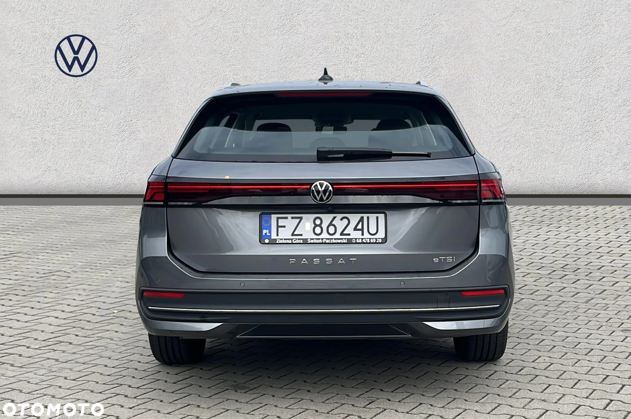 Volkswagen Passat - 4
