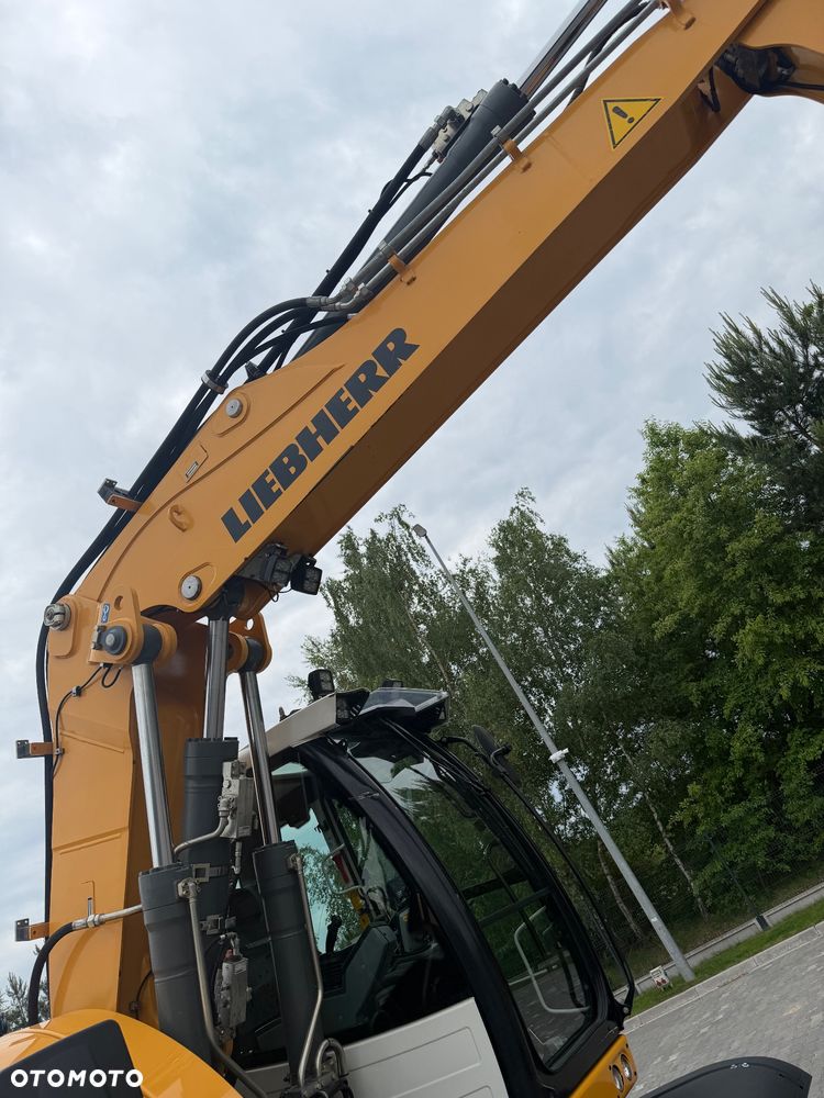 Liebherr A914 compact |rototilt |lapy-plug| - 18
