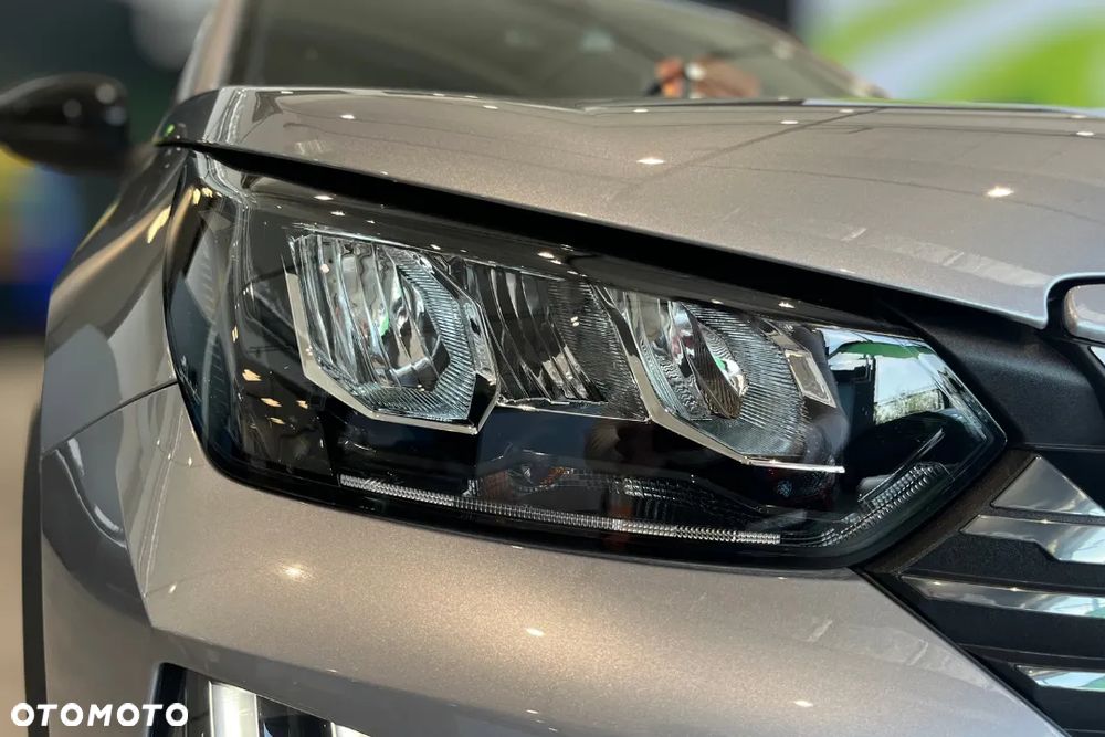 Peugeot 2008 PureTech mHEV Allure e-DCS6 - 12