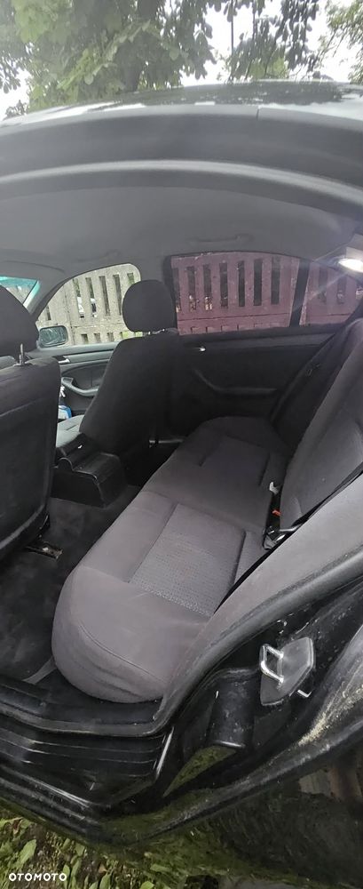 BMW Seria 3 318d - 10
