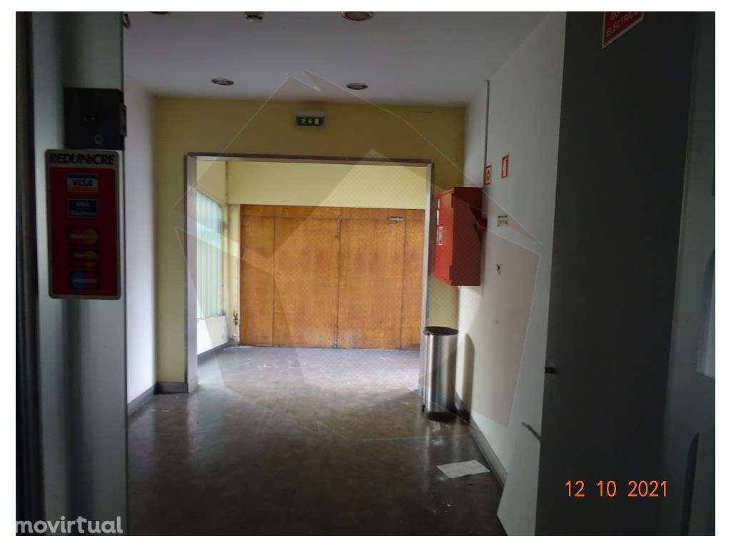 Restauração / Comércio -Parque Comercial Chiolo Maia - Grande imagem: 5/18