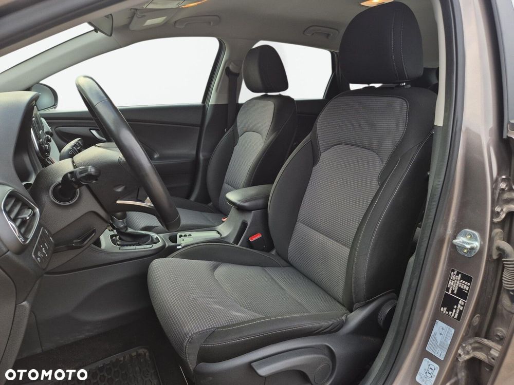 Hyundai i30 1.0 T-GDI Classic + DCT - 10