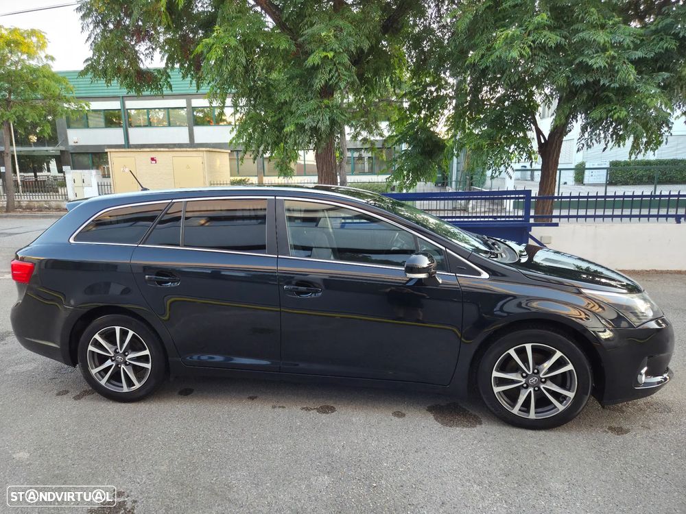 Toyota Avensis - 2