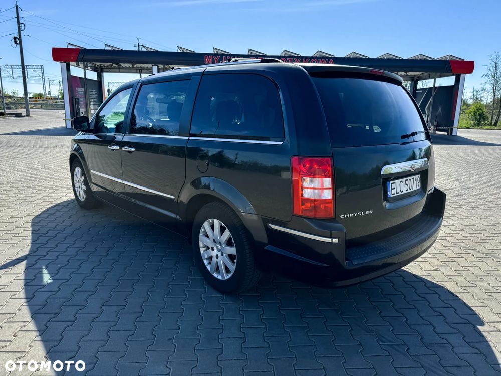 Chrysler Grand Voyager - 3