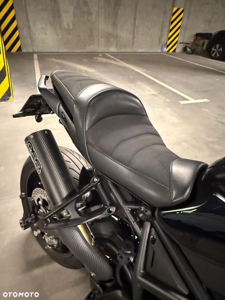 Benelli 752 S - 6