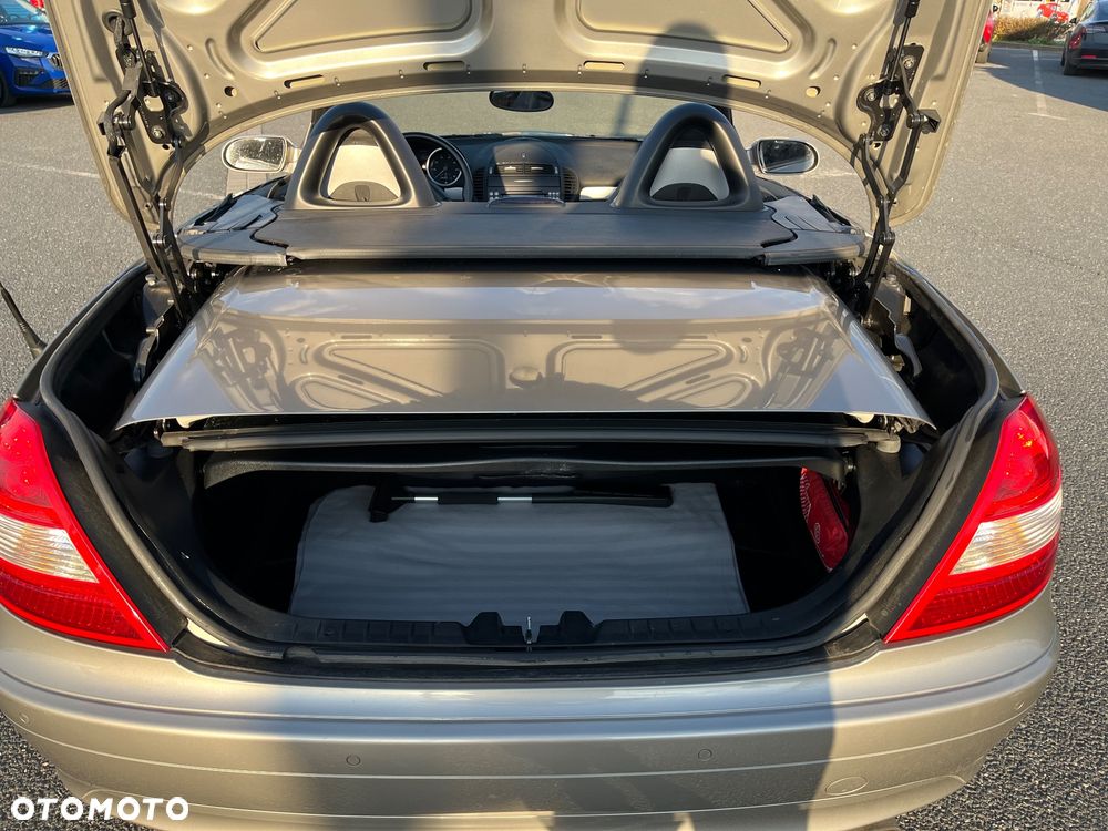 Mercedes-Benz SLK - 11