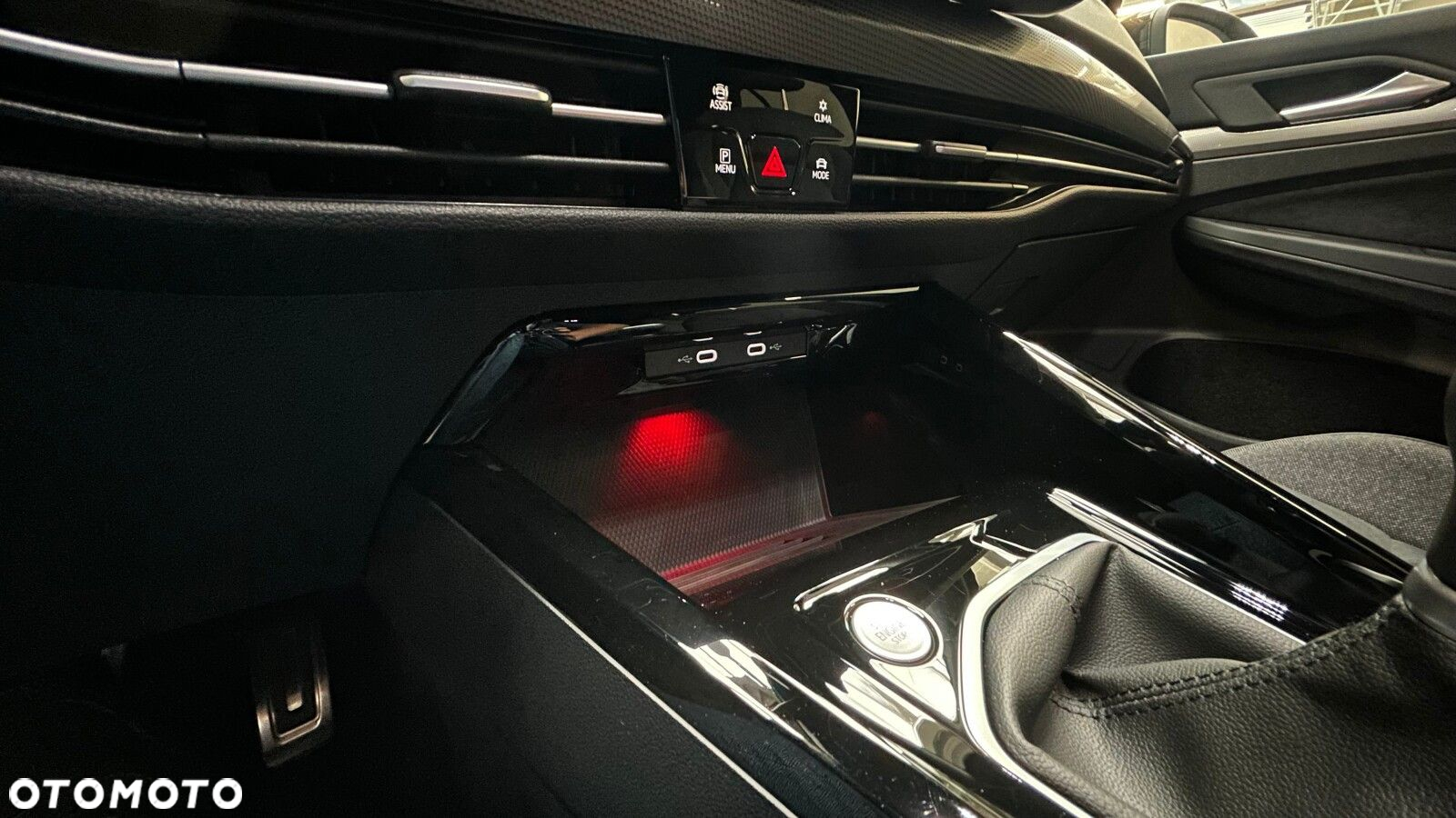 Volkswagen Golf VIII 1.5 TSI Edition 50 - 28