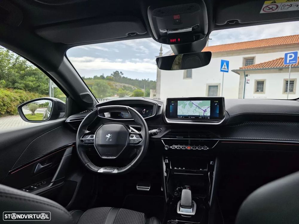 Peugeot e-208 GT - 25