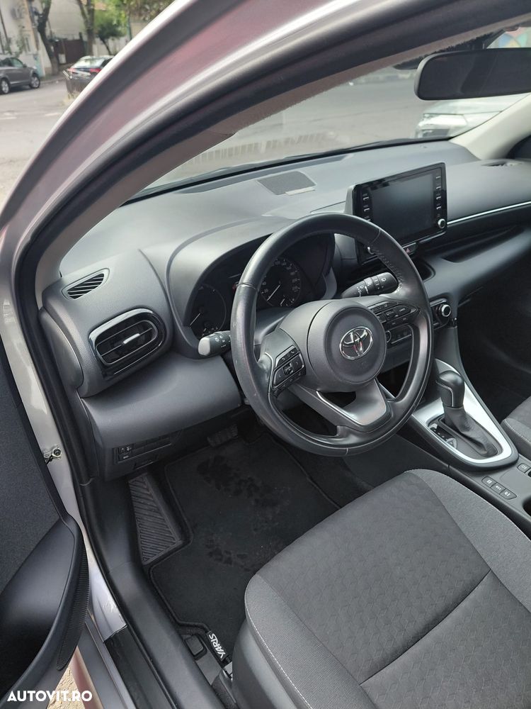 Toyota Yaris 1.5 VVT-i HSD Active - 9